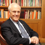“Nos quedan pocas décadas”: la alarmante advertencia del Nobel de Física David Gross sobre el futuro de la humanidad