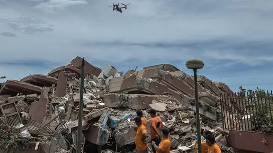 Cerca de 2 mil la cifra de muertos por el terremoto en Venezuela