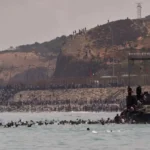 Ceuta en crisis: miles de migrantes colapsan la frontera con Marruecos y España activa el nivel de alerta máxima