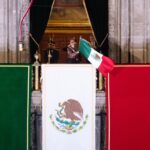 “¡Viva México libre y soberano!”: Sheinbaum lidera el Grito de Independencia ante miles en el Zócalo